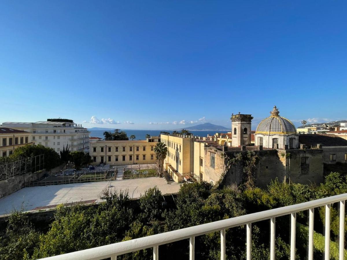 The Attico Bed and Breakfast Σορέντο Εξωτερικό φωτογραφία